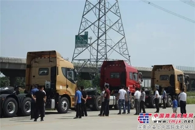 山西客戶華菱行，漢馬吸污車獲點(diǎn)贊